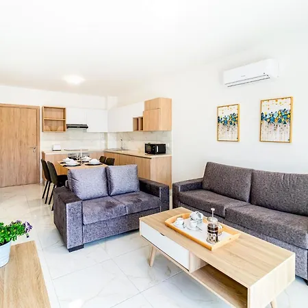 Appartement Adolina One Bedroom 103 By Ezoria *