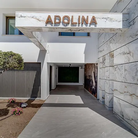 Adolina One Bedroom 103 By Ezoria Appartement