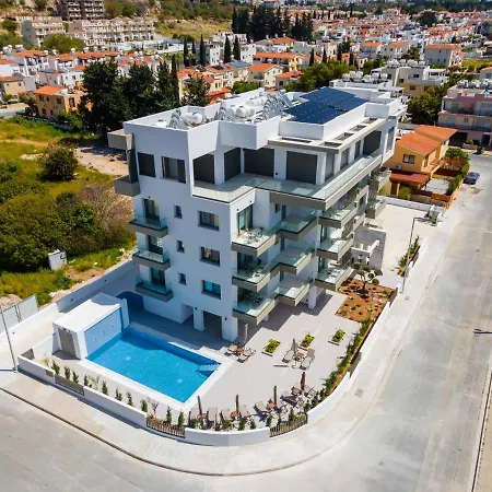 Appartement Adolina One Bedroom 103 By Ezoria *